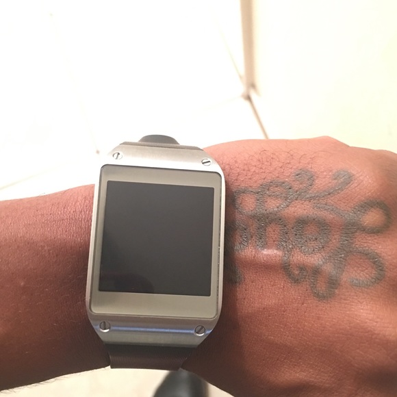 Samsung Gear 1 - Picture 2 of 6